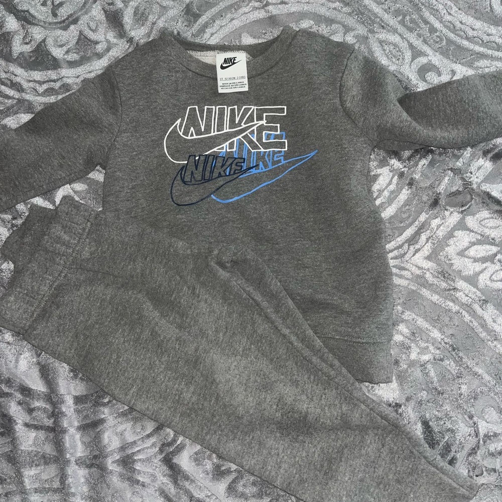 Toddler Boys Nike outift